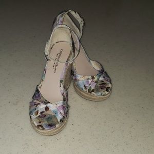 Floral wedges